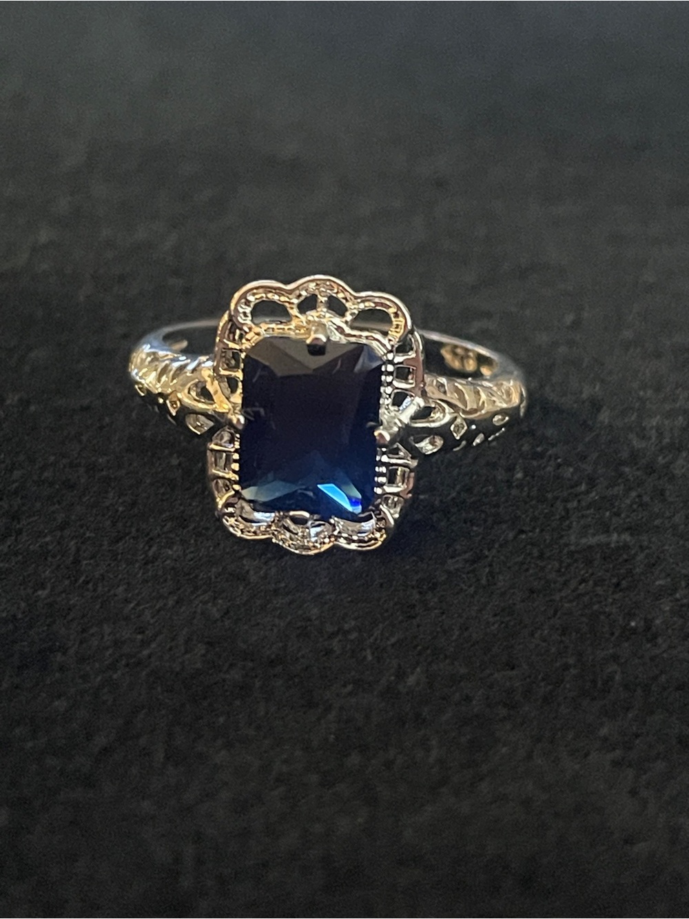 Vintage 925 Sterling Silver Ring Blue Cushion Gem with FILIGREE Size 8.